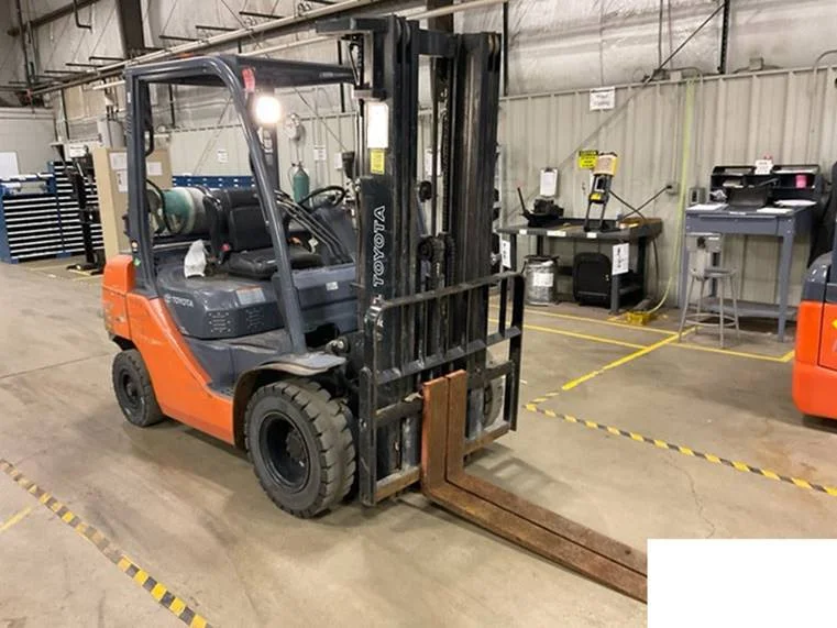 Toyota 9,000LBS - Heavy Equipment Rental